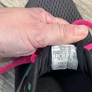 Ladies Brooks Ghost size 7
